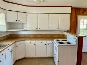 1804 Country Club Rd in Lincolnton, NC - Building Photo - Building Photo