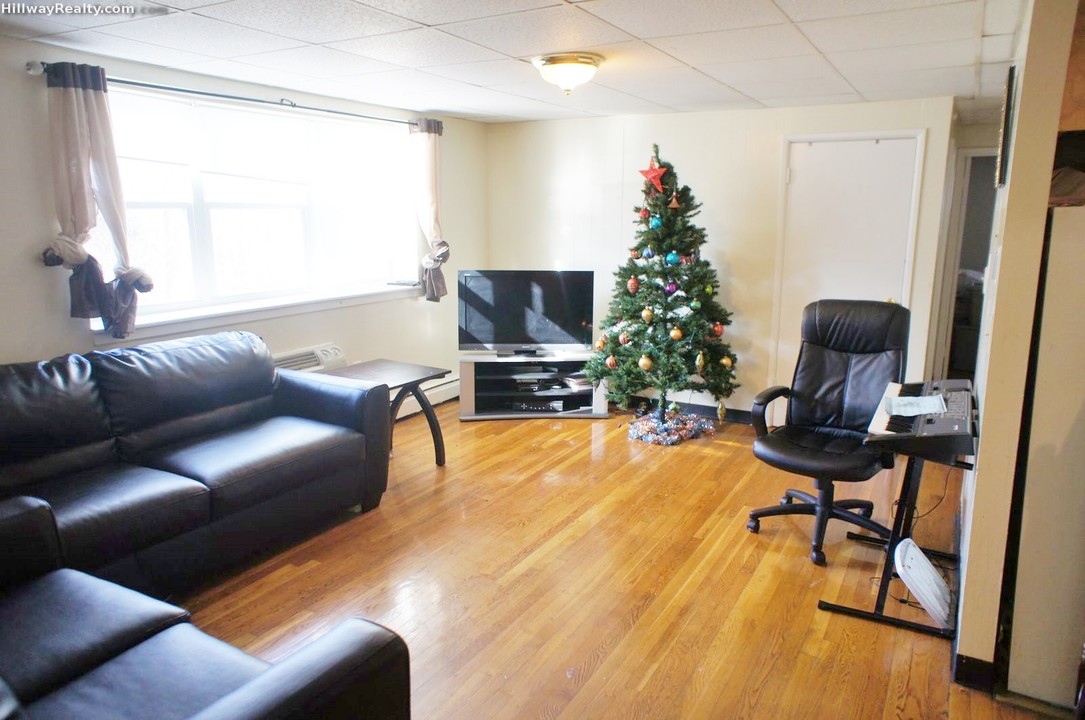 1751 Washington St-Unit -7 in Braintree, MA - Building Photo