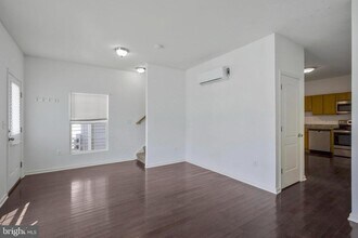 277 4th Ave in Quantico, VA - Building Photo - Building Photo