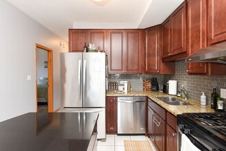1220 W Belmont Ave, Unit 3 in Chicago, IL - Building Photo - Building Photo