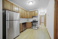 1033 N Mozart St, Unit 02 in Chicago, IL - Building Photo - Building Photo