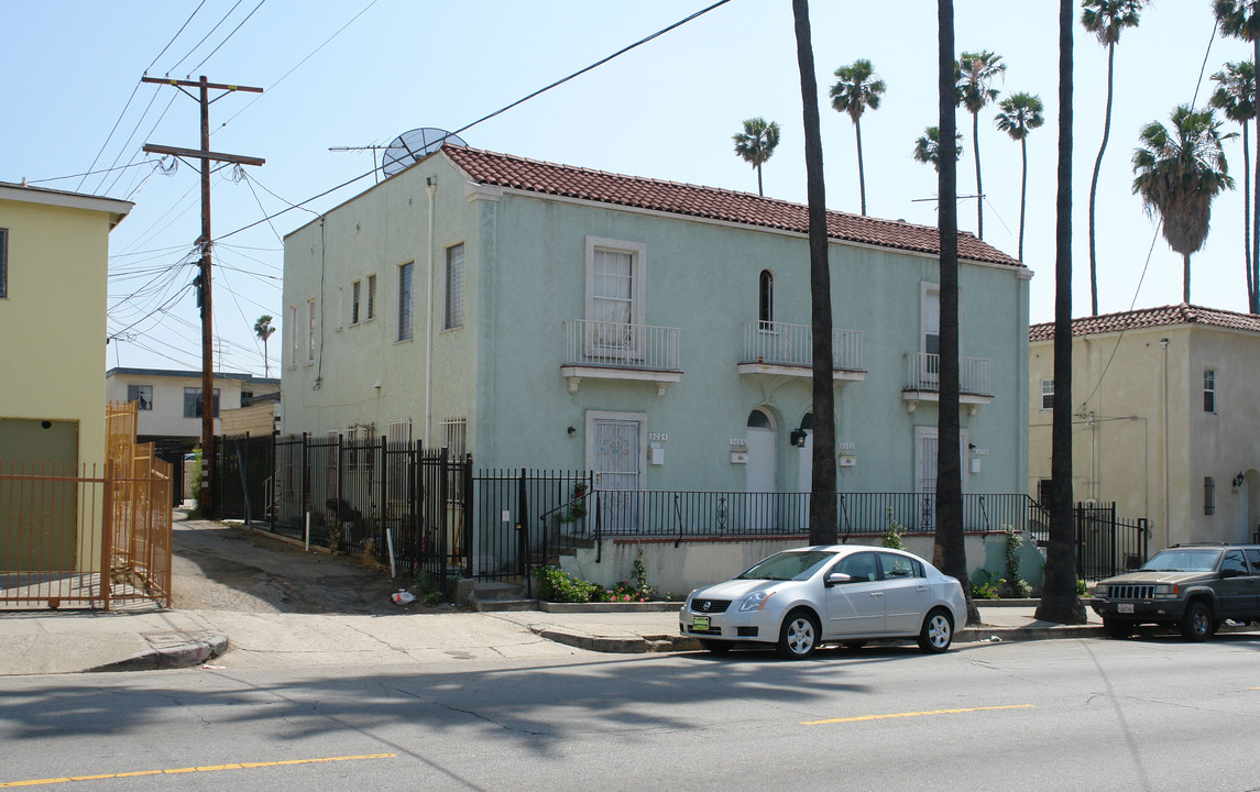 2084 James M Wood Blvd in Los Angeles, CA - Building Photo