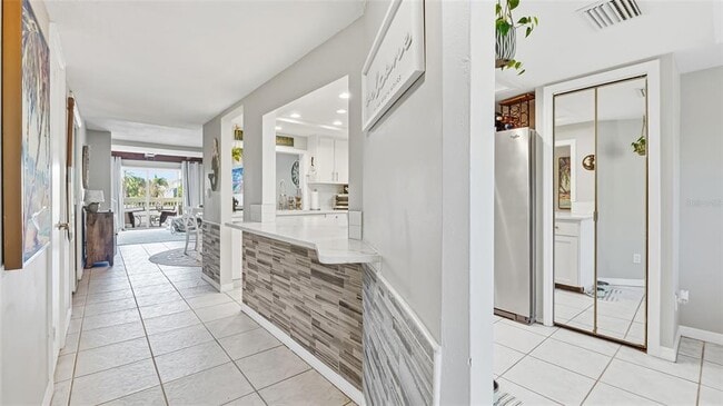 318 Windrush Blvd in Indian Rocks Beach, FL - Building Photo - Building Photo