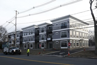 600 NORTH in Wakefield, MA - Building Photo - Building Photo