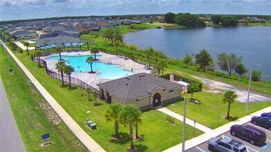 605 Vittorio Dr in Winter Haven, FL - Building Photo - Building Photo