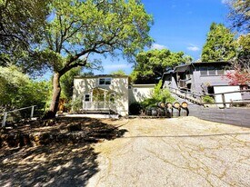 17353 Park Ave in Sonoma, CA - Building Photo