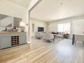 3740 Westwood Blvd in Los Angeles, CA - Building Photo