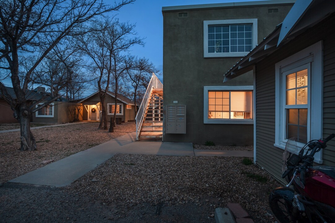 306 Vassar Dr SE in Albuquerque, NM - Building Photo