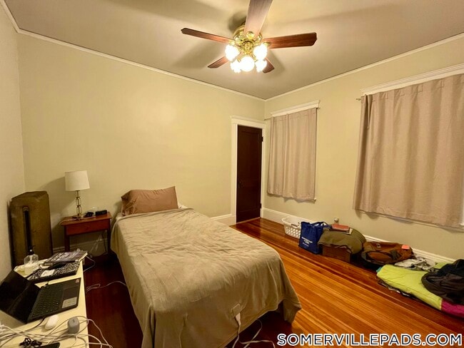 76 Powder House Blvd in Somerville, MA - Building Photo - Building Photo