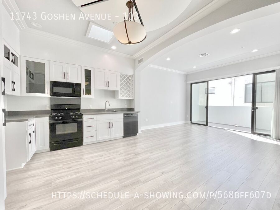 11743 Goshen Ave in Los Angeles, CA - Building Photo