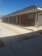 1618 S Ave G Ave, Unit # A in Portales, NM - Building Photo - Building Photo