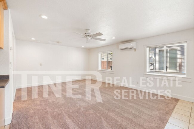 652 Dittmar Way in Sacramento, CA - Building Photo - Building Photo