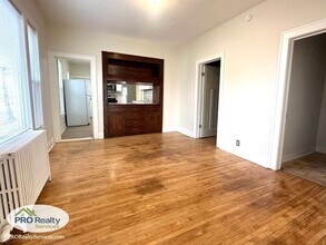 201 20th Ave NE in Minneapolis, MN - Building Photo - Building Photo