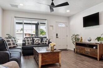 3814 N 36th St in Phoenix, AZ - Foto de edificio - Building Photo