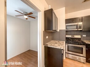 5600 N Western Ave, Unit A00C in Chicago, IL - Foto de edificio - Building Photo