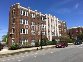 2045 Commonwealth Ave in Boston, MA - Building Photo