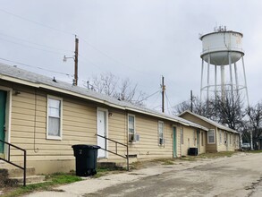 1202 College St in Killeen, TX - Building Photo - Building Photo