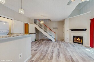 7575 Cambridge St in Houston, TX - Building Photo - Building Photo