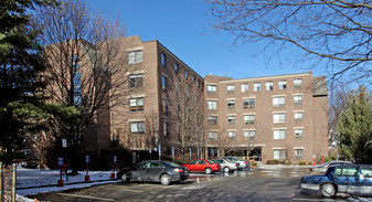 89 Pearl St Apartments