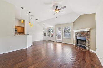 602 Los Robles Rd in Leander, TX - Building Photo - Building Photo