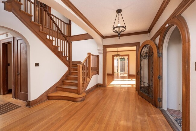 property at 850 Edgewood Rd