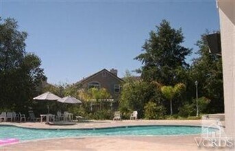 2668 Capella Way in Thousand Oaks, CA - Building Photo - Building Photo