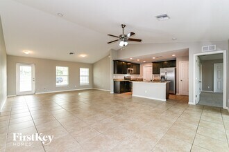 617 SW 13th Terrace in Cape Coral, FL - Building Photo - Building Photo