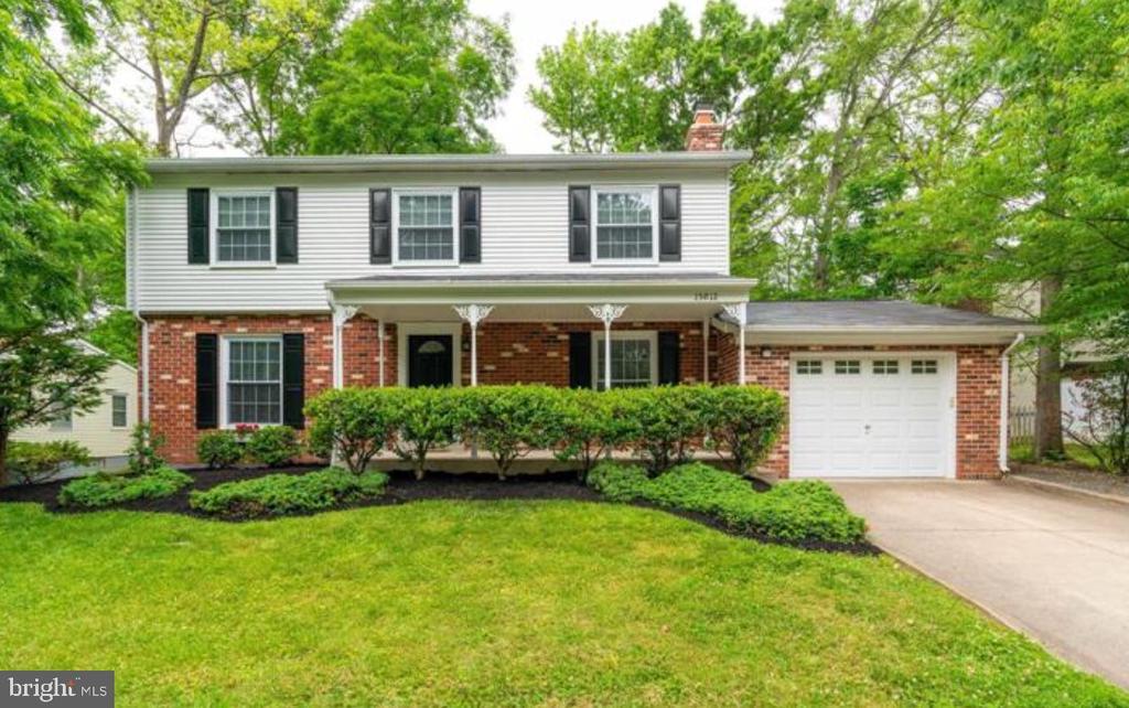 15812 Lazy Day Ln in Montclair, VA - Building Photo