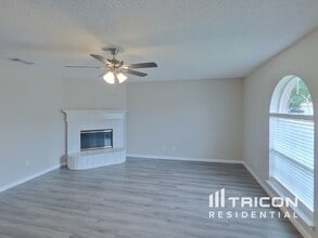 941 Carlin Ln in Burleson, TX - Building Photo - Building Photo