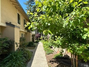 2161 Northwood Cir in Concord, CA - Building Photo - Building Photo
