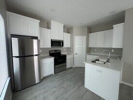 2700 W Mile 5 Rd, Unit 3 in Mission, TX - Building Photo
