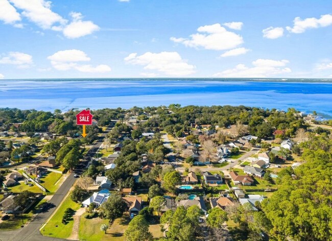 property at 700 Vintage Cir