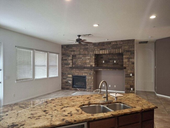 18447 Verdin Rd in Goodyear, AZ - Building Photo - Building Photo