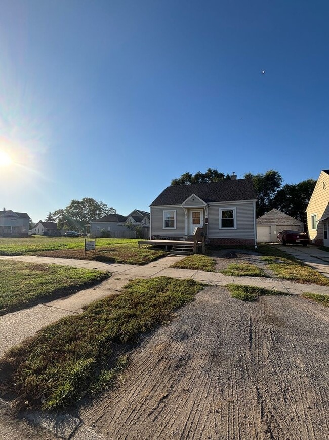 property at 403 W Park Ave