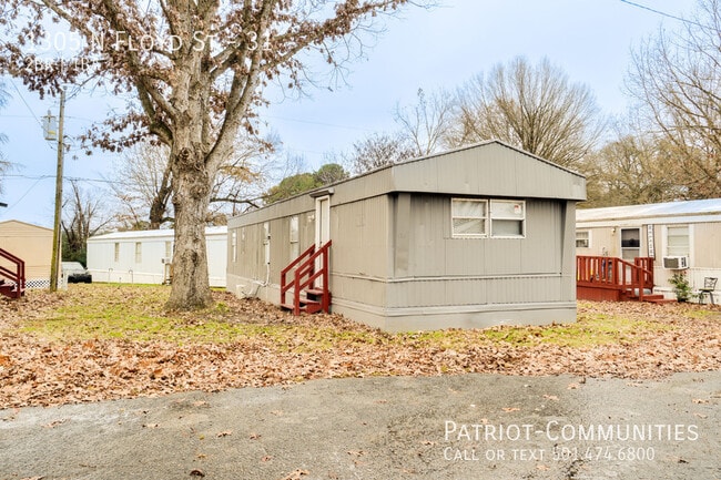 property at 1305 N Floyd St