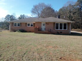 230 Brook Forest Dr in Anderson, SC - Building Photo