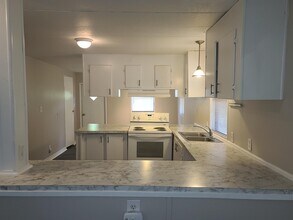 8405 Verano St in Navarre, FL - Building Photo - Building Photo