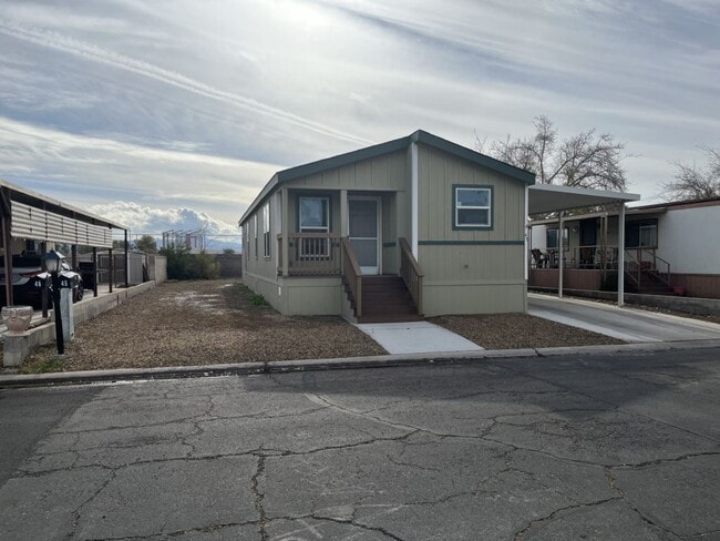 5303 E Twain Ave in Las Vegas, NV - Building Photo - Building Photo