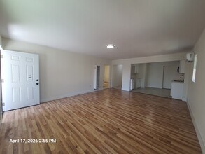 515 W 104th St in Los Angeles, CA - Building Photo - Building Photo