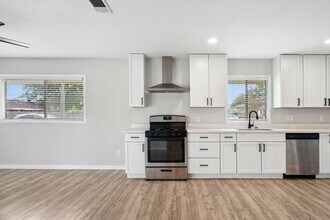 428 Ruth Dr in Avondale, LA - Building Photo - Building Photo