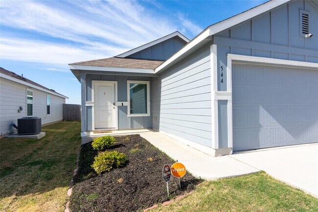 544 Rancho Del Cielo Lp in Jarrell, TX - Building Photo - Building Photo