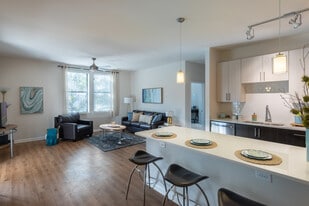 400 Meeting in Charleston, SC - Building Photo