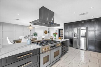 4106 Crosswater Dr in Tampa, FL - Building Photo - Building Photo