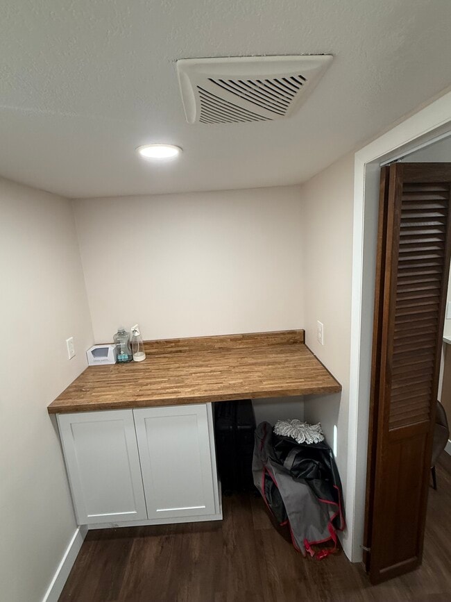 2827 Wood St in Ames, IA - Building Photo - Building Photo