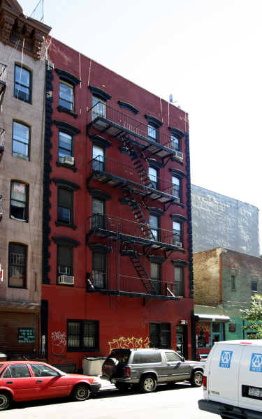 166 Suffolk St in New York, NY - Building Photo - Building Photo