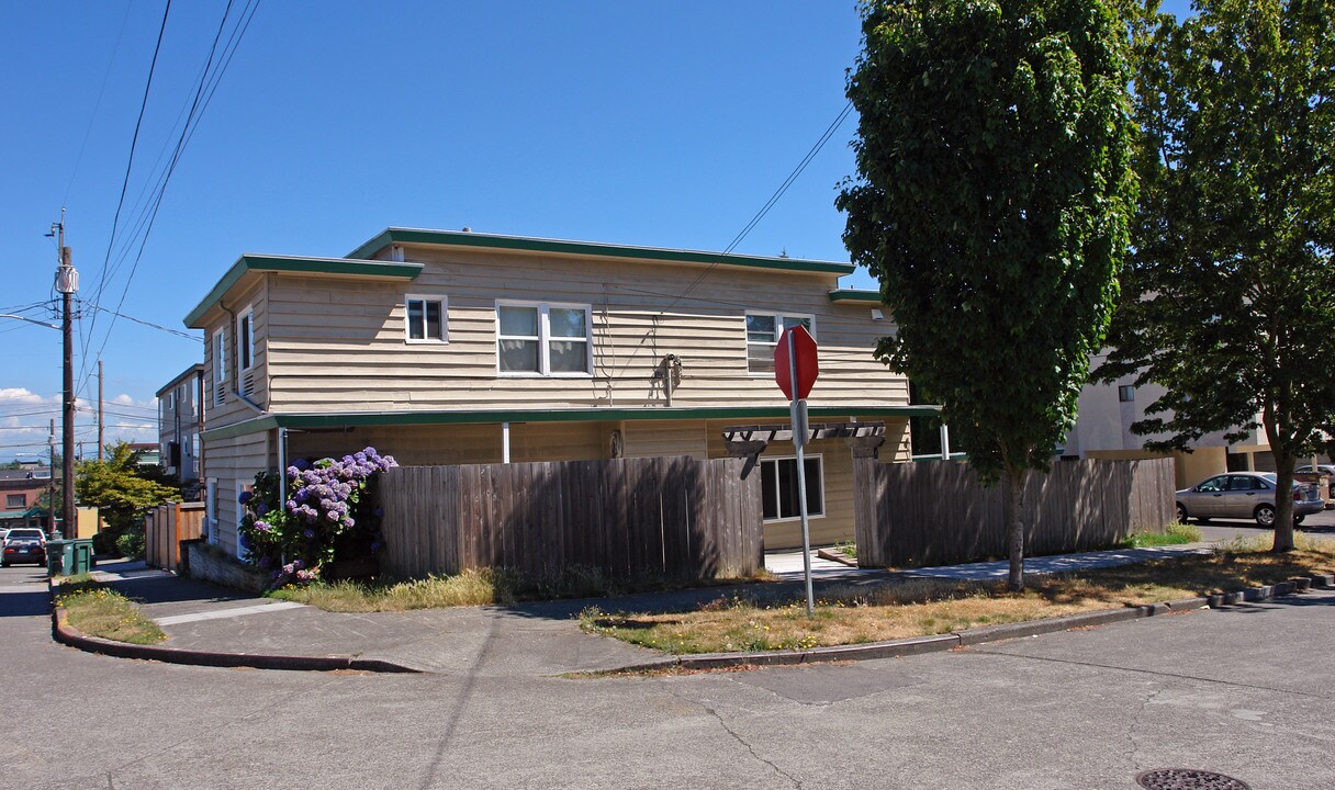 Fremont Four Unit in Seattle, WA - Building Photo