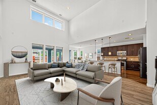 13019 Foxwood Creek Ln in Houston, TX - Building Photo