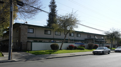 Manon Square Apartments in Hayward, CA - Building Photo - Building Photo