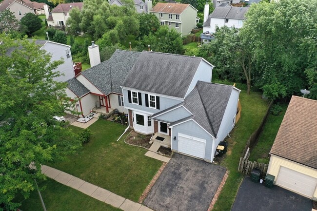 1913 Barnhill Dr in Mundelein, IL - Building Photo - Building Photo