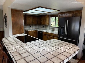 6367 Woodman Dr in Oroville, CA - Building Photo - Building Photo